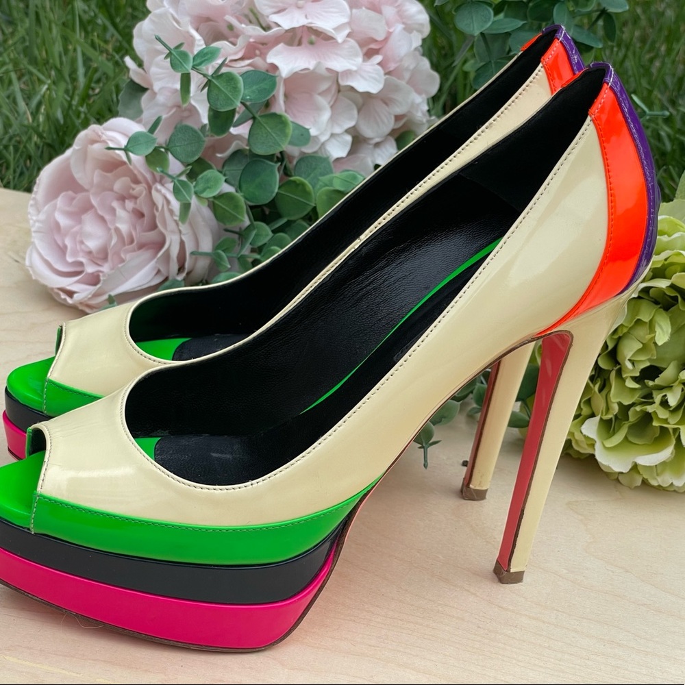 Gorgeous Summer Heels 👠 - Picture 3 of 8